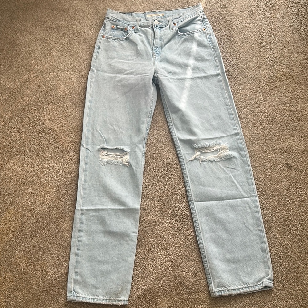 LIKE NEW LEVI JEANS